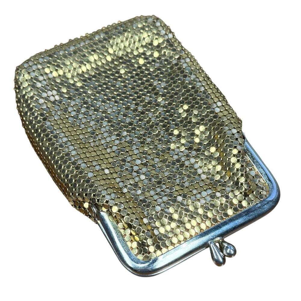 Vintage 60s Whiting & Davis gold-tone metal kiss clasp mesh coin cigarette purse - Picture 5 of 11